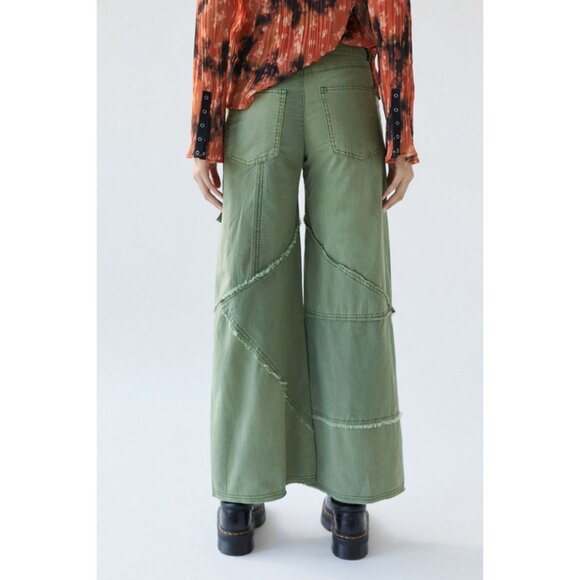 BDG by Urban Outfitters Green Ansley Patchwork Cargo Pants Size 24 41935 - Picture 3 of 16